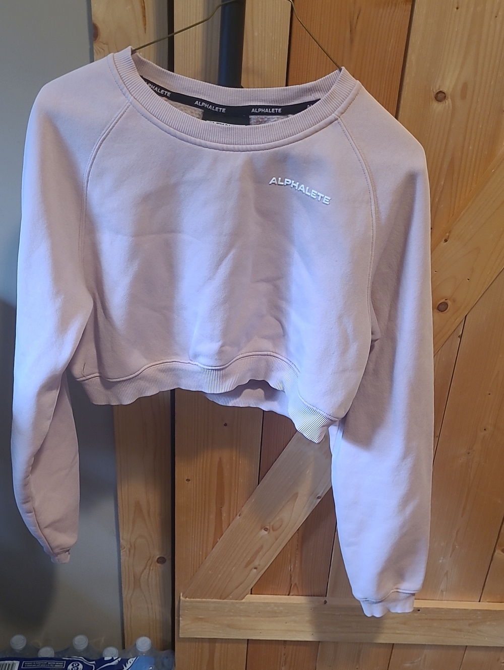 Alphalete Women's Cropped Crewneck Sweatshirt - Light Pink
